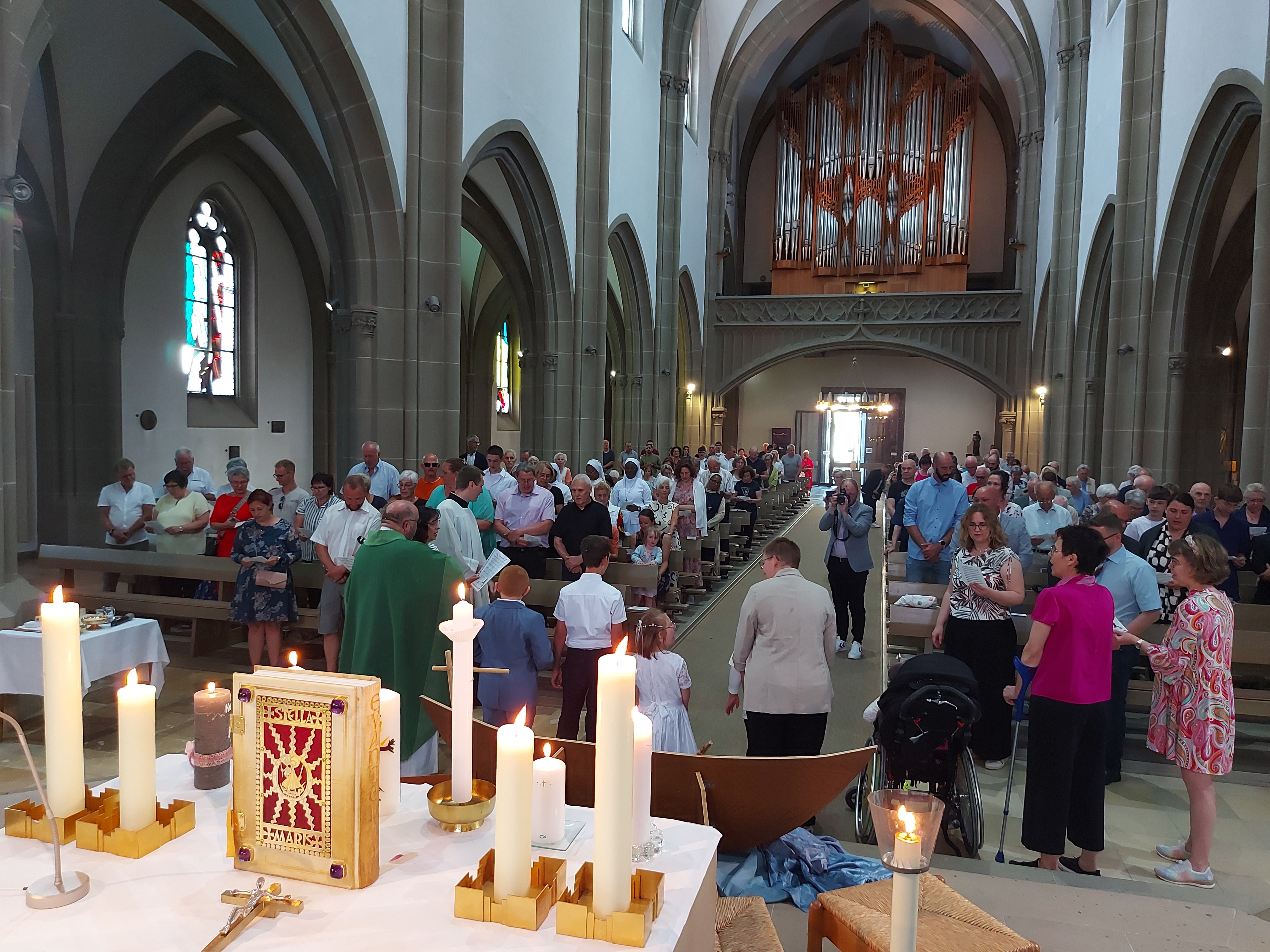 2025 06 22 Kommunion Franz Prümmer Schule 040